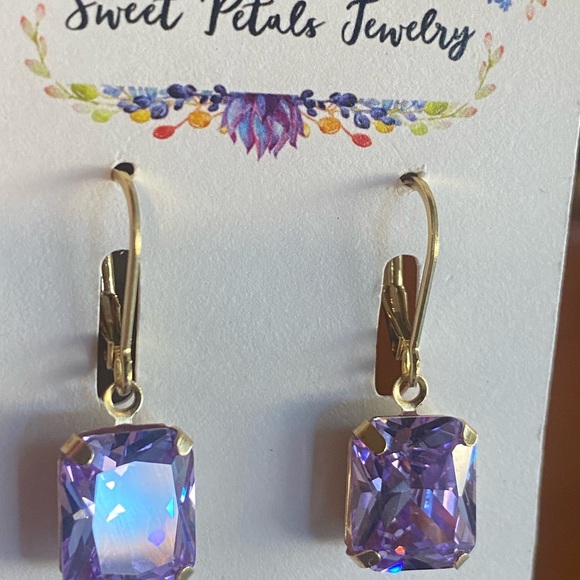 Tanzanite shade crystal earrings - Picture 3 of 9